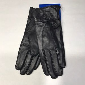 Leather gloves